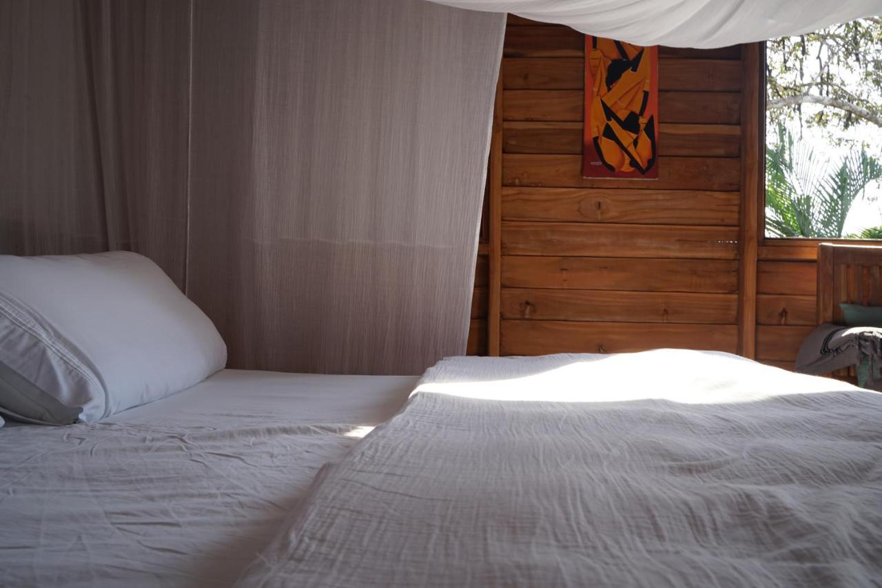Calamocha Lodge Playa Santa Teresa  Exteriör bild