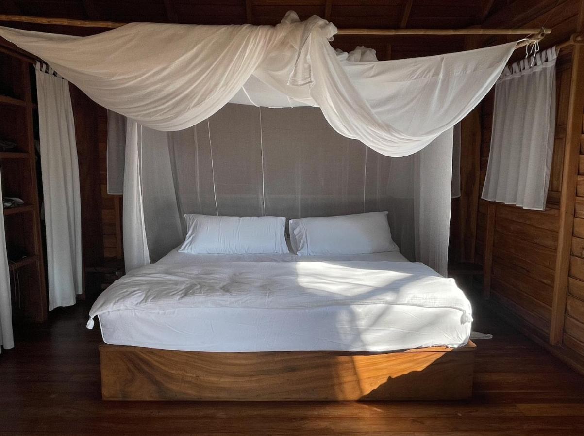 Calamocha Lodge Playa Santa Teresa  Exteriör bild